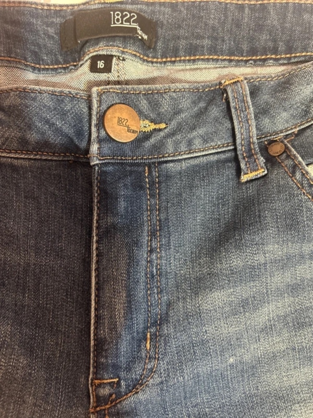 1822 Denim Blue Medium Wash Distressed Fringe Tulip Hem Hippie Jeans Sz. 16 - Picture 4 of 8